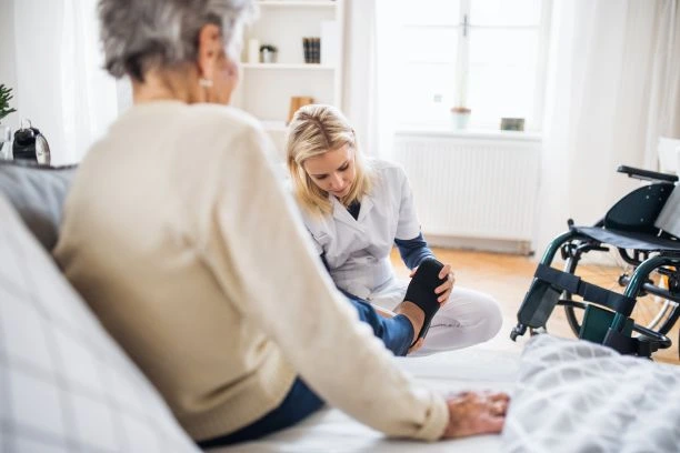 Kosten & Finanzierung der 24-Stunden-Pflege Kosten & Finanzierung der 24-Stunden-Pflege